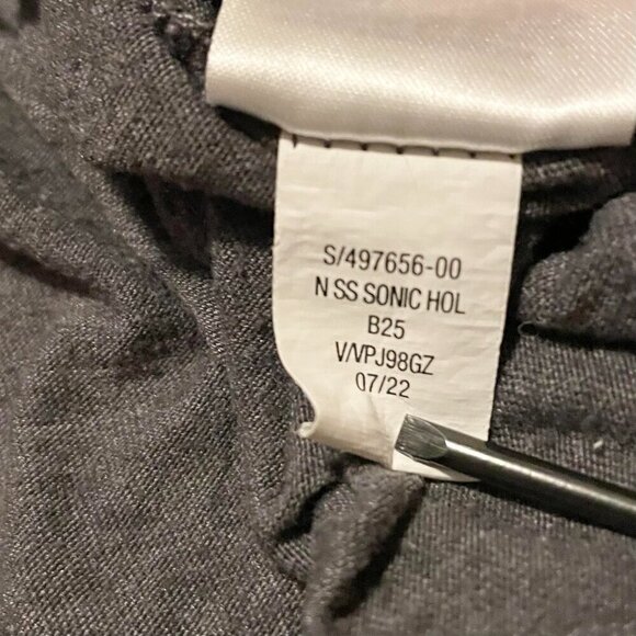 Sonic The Hedgehog Sega Shirt Kids Size Large Tshirt Christmas Hat - Picture 11 of 16